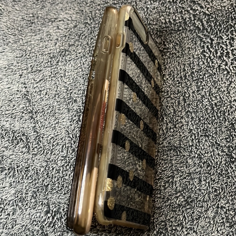 iPhone 8plus Kate Spade - Picture 5 of 5